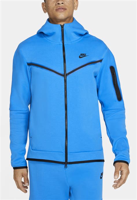 Nike tech fleece top